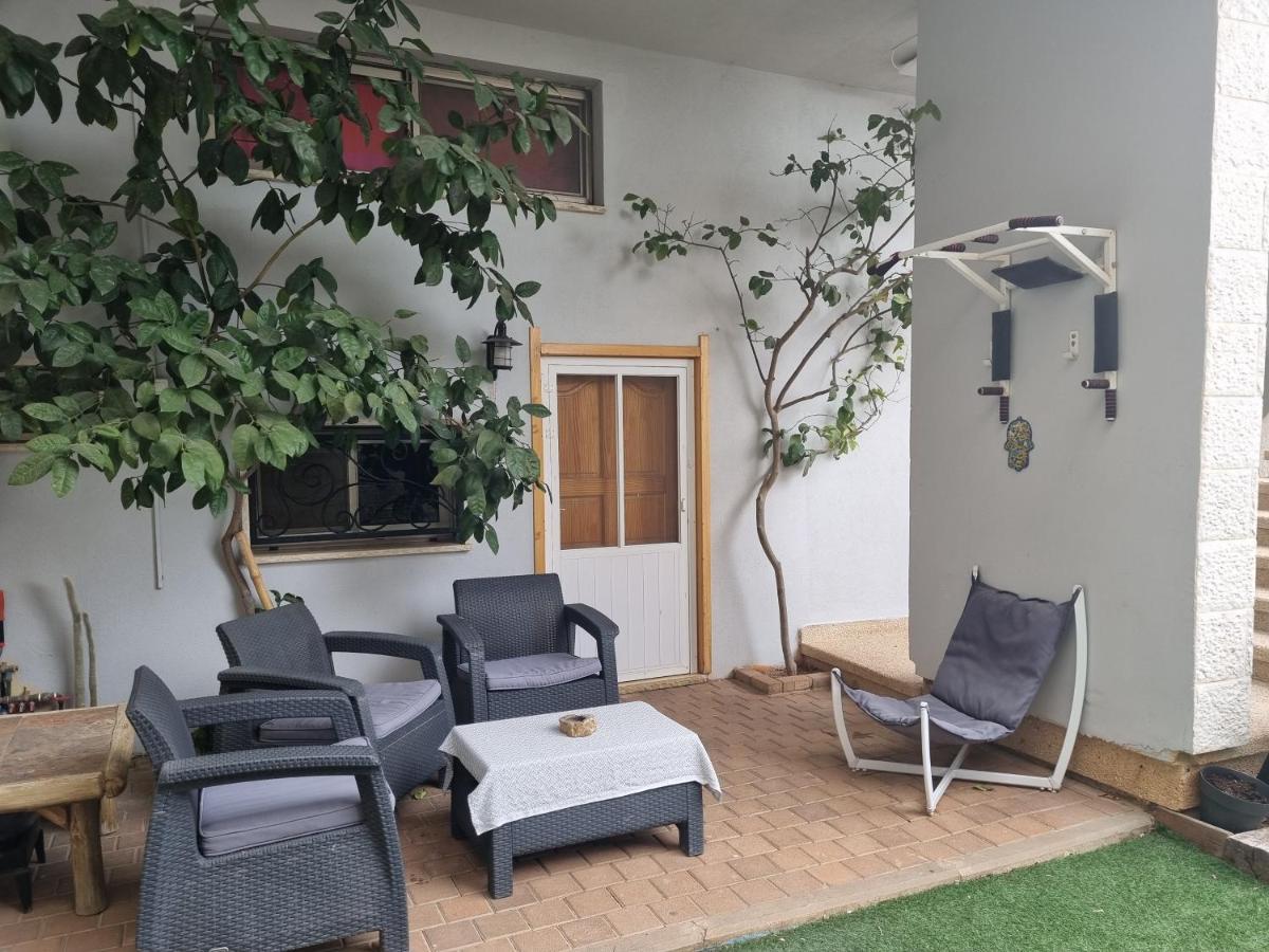 Wood Zimmer Majdal Shams Exterior photo