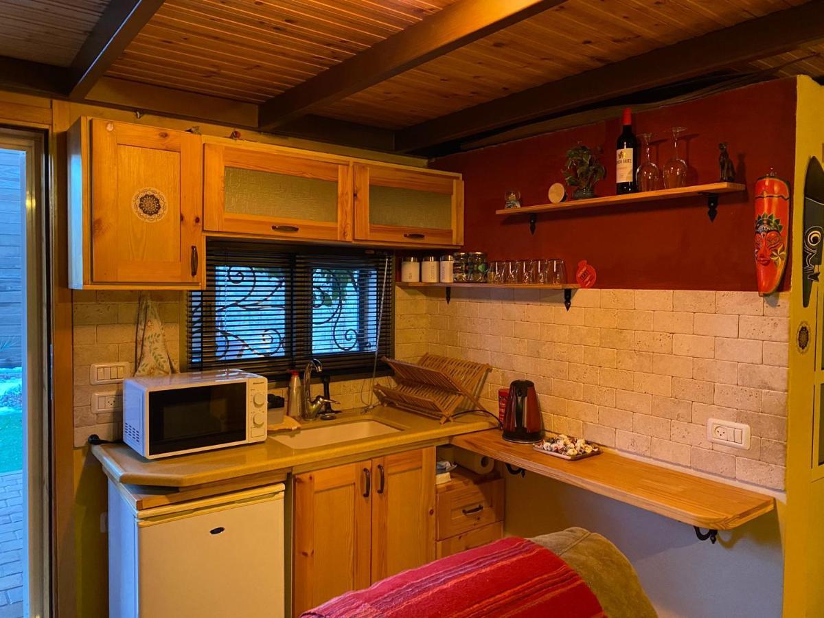 Wood Zimmer Majdal Shams Exterior photo
