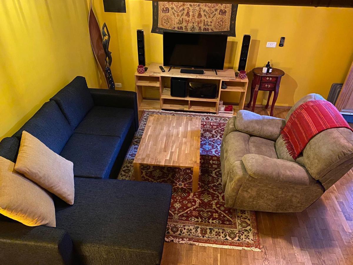 Wood Zimmer Majdal Shams Exterior photo